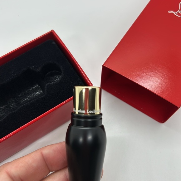 Rouge Christian Louboutin Velvet Matte Lip Colour  Retro Berry 148M, 0.13oz BNIB - Picture 9 of 15